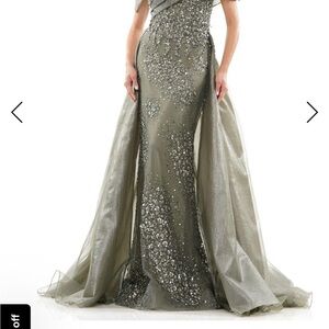 Rina diMontella Elegant Celadon (green) Evening Gown.  Never worn.